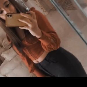 Meet your Posher, Leanna